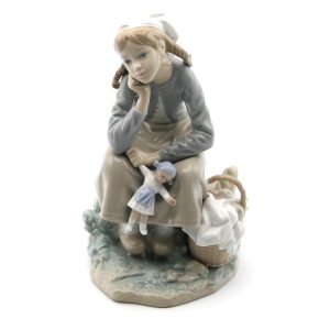 Lladro Sitzendes Mädchen Mit Puppe, Porzellan, Handbemalt, Vintage Keramik Sammlerfigurine